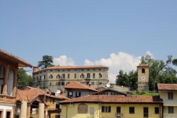 Panorama sul centro storico e Castello sullo sfondo